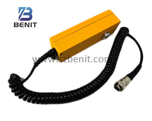 Części do frezowania asfaltu OEM Earthmoving 54643358 Elektryczne sterowanie Automatyczny cyfrowy sterownik z kablem 04-25-10413