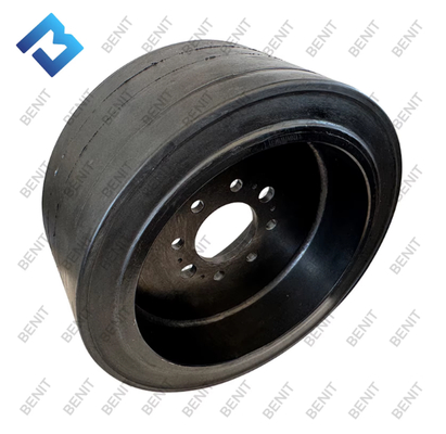 2136678 Układ frezowania tylnych kół opon stałych do budowy dróg wysokiej jakości W50