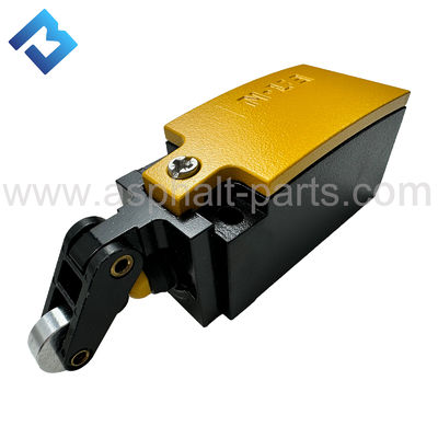 RM80698046 Wyłącznik krańcowy zgarniacza do walcarki asfaltowej ABG Micro Switch ABG6820 ABG7820 ABG7620